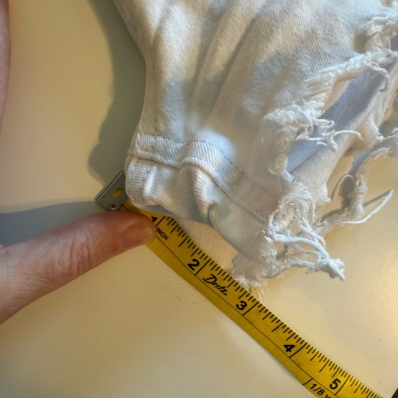 White Distressed Jean Shorts Sz XL - Picture 4 of 5